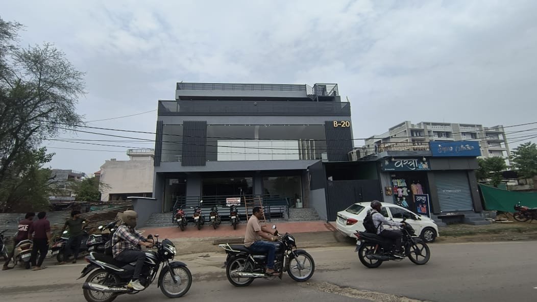 WhatsApp Image 2025-06-17 at 11.33.16 (2)